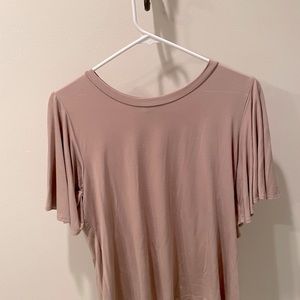 Lulu flutter sleeve soft top